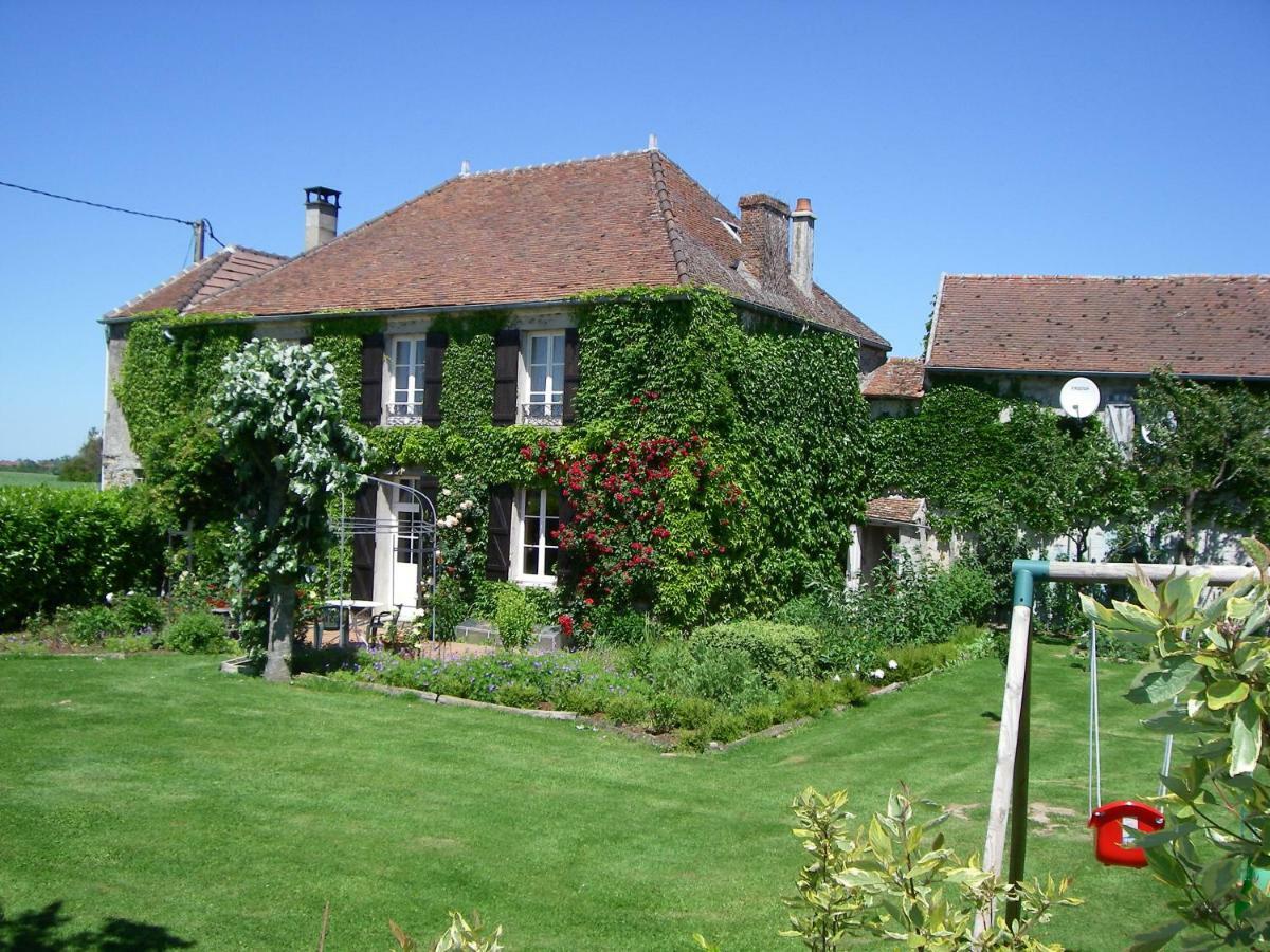 La Ferme Le Merger Bed & Breakfast La Ferte-Gaucher ภายนอก รูปภาพ